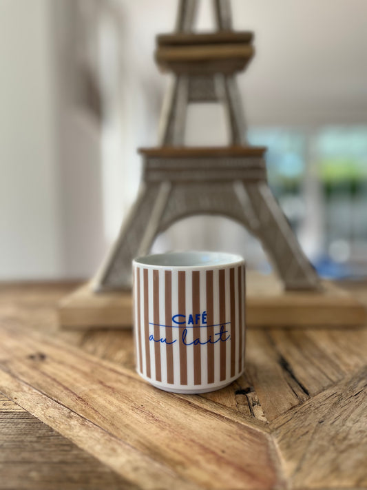 CAFÉ AU LAIT.