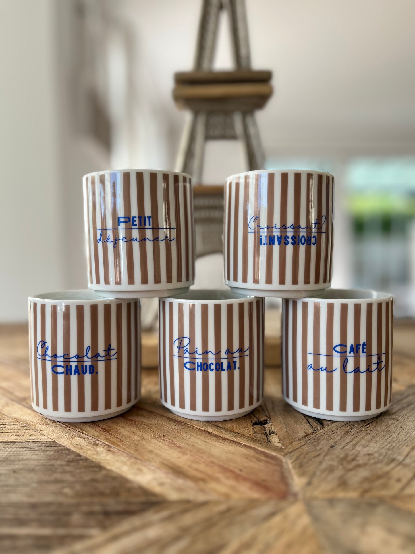 PETIT-DÉJEUNER.